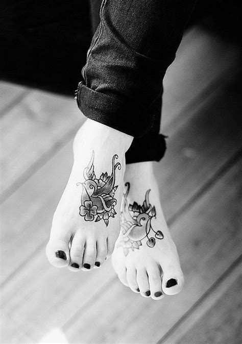 43 tatuajes originales para los pies